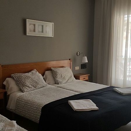 Hotel Avenida del Sotillo La Lastrilla Esterno foto