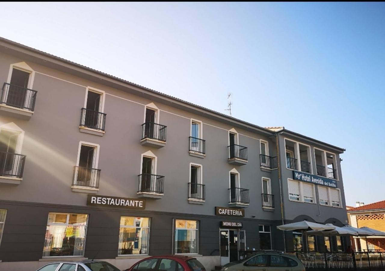Hotel Avenida del Sotillo La Lastrilla Esterno foto