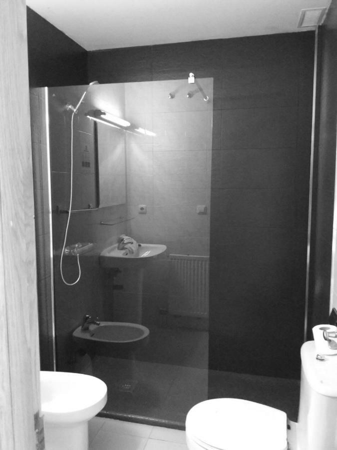 Hotel Avenida del Sotillo La Lastrilla Esterno foto